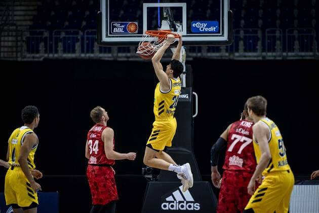 Basketball Berlin 24.01.2021 Saison 2020 2021 BBL easyCredit-BBL Alba Berlin vs s.Oliver Würzburg Simone Fontecchio (Alba Berlin, No.20)