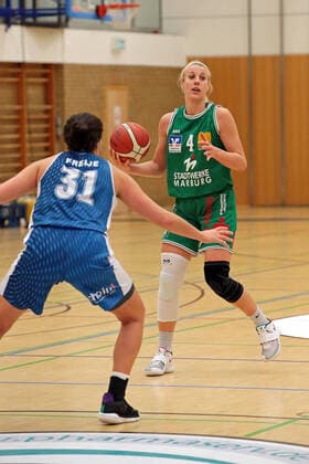 24.01.2021, xovx, Basketball Damen 1. Bundesliga, BC Pharmaserv Marburg - SNP Bascats Heidelberg v.l. Fallyn Freije (SNP BasCats USC Heidelberg), Marie Bertholdt (BC Pharmaserv Marburg) Marburg Sporthalle Georg-Gaßmann-Stadion Hessen Deutschland (DE)