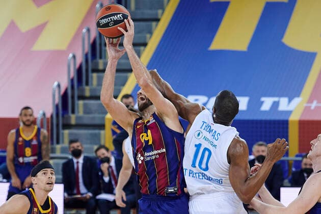 Basketball, EuroLeague, FC Barcelona - Zenit St. Petersburg January 26, 2021, Barcelona, Spain: Nicholas William Calathes of FC Barcelona, Barca in action with Will Thomas of Zenit St Petersburg during the Turkish Airlines EuroLeague match between FC Barcelona and Zenit San Petersbourg at Palau Blaugrana in Barcelona, Spain. Barcelona Spain - ZUMAd159 20210126_zia_d159_122 Copyright: xGerardxFrancox