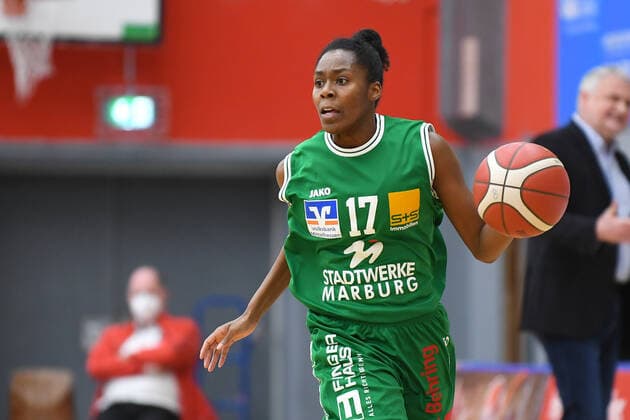 Basketball Damen 1. Bundesliga 11. Spieltag Herner TC - BC Pharmaserv Marburg am 27.01.2021 in der H2K Arena in Herne Tonisha Vanee Baker ( Marburg )