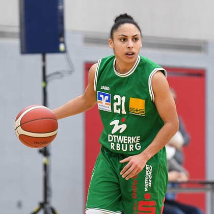 Basketball Damen 1. Bundesliga 11. Spieltag Herner TC - BC Pharmaserv Marburg am 27.01.2021 in der H2K Arena in Herne Rachel Mamie Arthur ( Marburg )