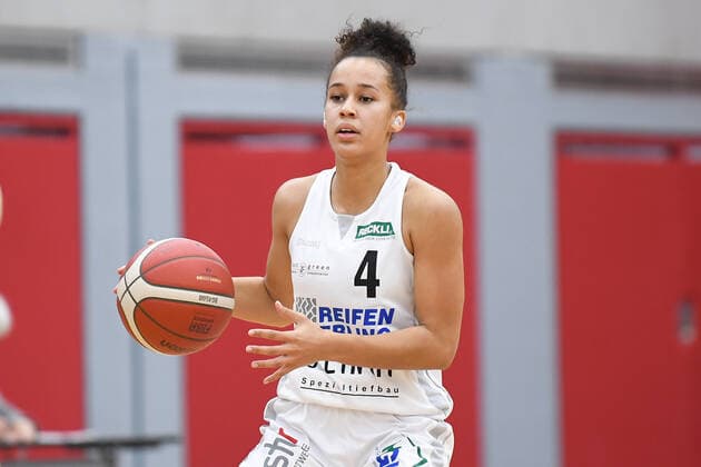 Basketball Damen 1. Bundesliga 11. Spieltag Herner TC - BC Pharmaserv Marburg am 27.01.2021 in der H2K Arena in Herne Laura Zolper ( Herne )