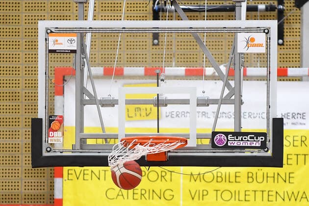 Basketball Damen 1. Bundesliga 11. Spieltag Herner TC - BC Pharmaserv Marburg am 27.01.2021 in der H2K Arena in Herne Basketballkorb Korb