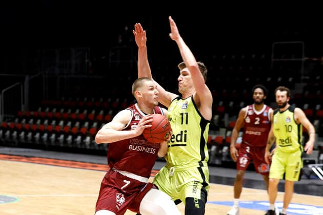 30.01.2021, easyCredit Basketball Bundesliga, BBL, Saison 2020 2021, Herren, Chemnitz Niners - Medi Bayreuth Jonas Richter, Niners Chemnitz, Andreas Seiferth, Medi Bayreuth Chemnitz Messe Chemnitz Sachsen Germany