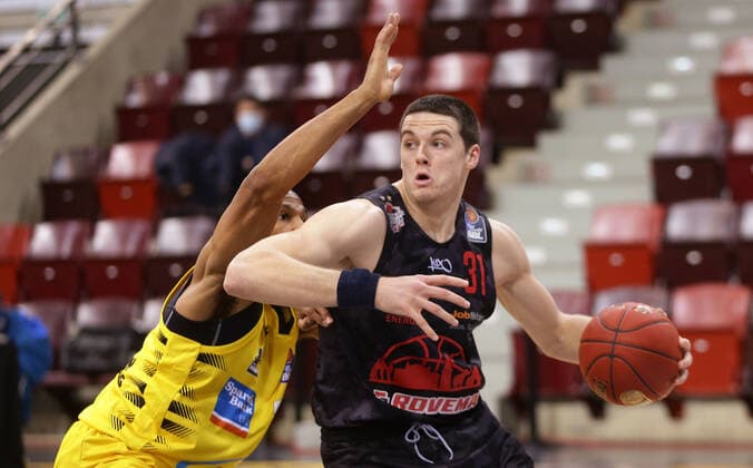 Ludwigsburg , Basketball easyCredit BBL Bundesliga , MHP RIESEN Ludwigsburg vs. JobStairs GIESSEN 46ers , Alen Pjanic ( Giessen )