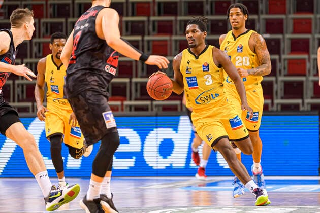 Ludwigsburg, Deutschland 30. Januar 2021: BBL- 20 21 - MHP Riesen Ludwigsburg vs. JobStairs Giessen 46ers Jaleen Smith (Ludwigsburg) Ludwigsburg MHP Arena Baden-Württemberg Deutschland