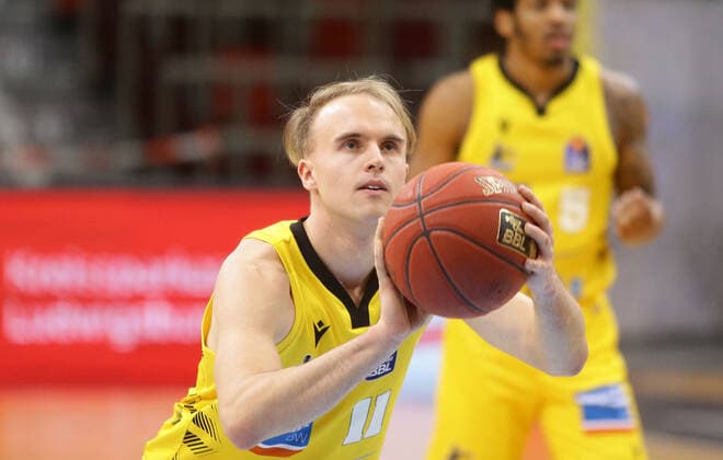 Ludwigsburg , Basketball easyCredit BBL Bundesliga , MHP RIESEN Ludwigsburg vs. JobStairs GIESSEN 46ers , Lukas Herzog ( Riesen )