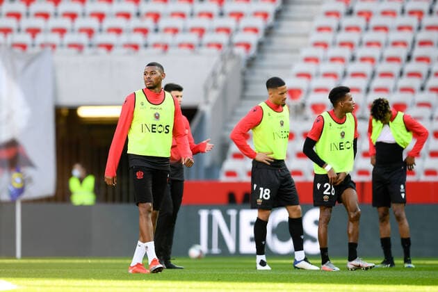 ECHAUFFEMENT - 29 JEFF REINE ADELAIDE (NICE) FOOTBALL : Nice vs Saint Etienne - Ligue 1 Uber Eats - 31 01 2021 FEP Panoramic 