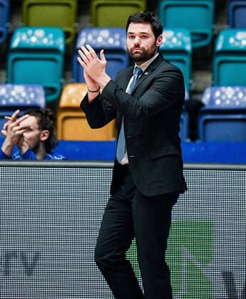 31.01.2021, xpsx, Basketball easyCredit BBL, Fraport Skyliners - Telekom Baskets Bonn v.l. Trainer Head Coach Sebastian Gleim (Fraport Sykliners) emspor Frankfurt am Main