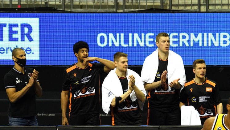 Team Jubel - Vechta, 31.01.2021, BBL, Alba Berlin vs RASTA Vechta , in der Mercedes Benz Arena, GER, Berlin, 31.01.2021, BBL, Alba vs RASTA Vechta Berlin Copyright: xUwexKoch xEibner-Pressefotox EP_ukh