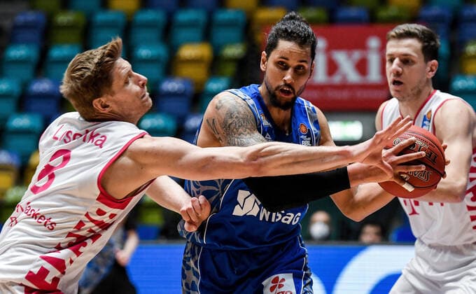 31.01.2021, xpsx, Basketball easyCredit BBL, Fraport Skyliners - Telekom Baskets Bonn v.l. Benjamin Lischka (Telekom Baskets Bonn), Michael Kessens (Fraport Sykliners) emspor Frankfurt am Main