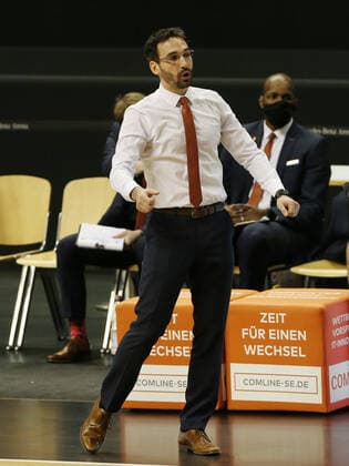 Trainer Thomas Päch Einzelbild Freisteller Aktion Basketball BBL Bundesliga Herren Saison 2020 2021 31.01.2021 ALBA Berlin vs. RASTA Vechta