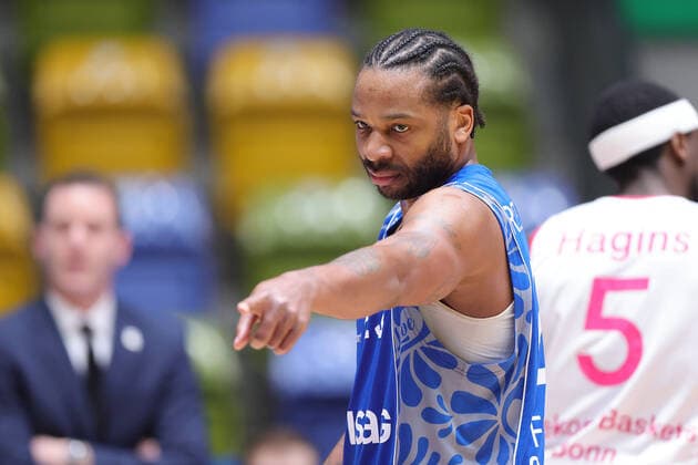 Fraport Skyliners - Telekom Baskets Bonn, easyCredit BBL Quantez Robertson (Fraport Skyliners, 23). Basketball-Spiel der easyCredit BBL zwischen den Fraport Skyliners und Telekom Baskets Bonn am 31. Januar 2021 in der Fraport-Arena in Frankfurt am Main., Frankfurt am Main Hessen Deutschland Fraport-Arena