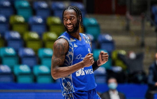 31.01.2021, xpsx, Basketball easyCredit BBL, Fraport Skyliners - Telekom Baskets Bonn v.l. Matt Mobley (Fraport Sykliners) jubel emspor Frankfurt am Main