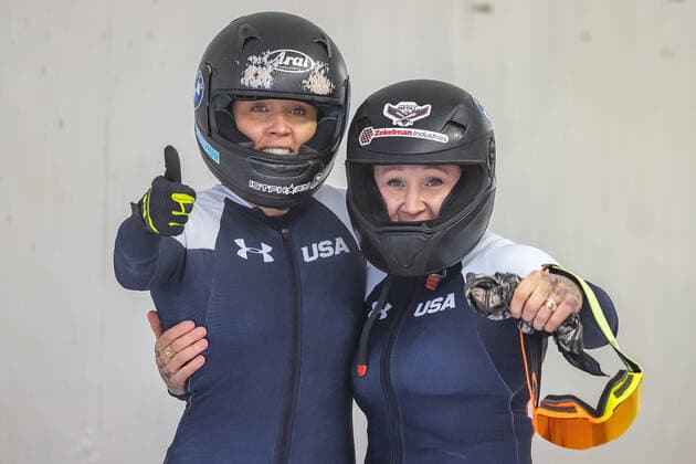 31.01.2021, Olympia Eiskanal, Innsbruck, AUT, BMW IBSF Weltcup Bob, Igls, Damen Zweierbob, 2. Lauf, im Bild Kaillie Humphries und Lolo Jones (USA, 1 Platz) winner Kaillie Humphries and Lolo Jones of the USA reacts after her 2nd run of women doubles Bobsleigh competition of BMW IBSF World Cup at the Olympia Eiskanal in Innsbruck, Austria on 2021 01 31.