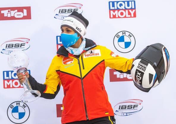 AUT, BMW IBSF Weltcup Bob, Igls 31.01.2021, Olympia Eiskanal, Innsbruck, AUT, BMW IBSF Weltcup Bob, Igls, Damen Zweierbob, Siegerehrung, im Bild Mariama Jamanka (GER, 3. Platz) third placed Mariama Jamanka Galander of Germany during the winner ceremony for the women doubles Bobsleigh competition of BMW IBSF World Cup at the Olympia Eiskanal in Innsbruck, Austria on 2021 01 31. Innsbruck Tirol Österreich