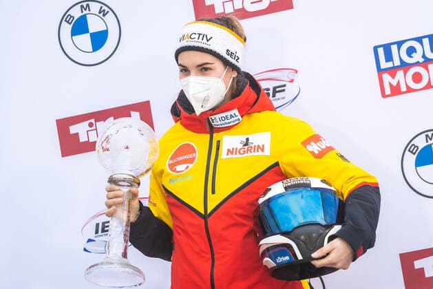 AUT, BMW IBSF Weltcup Bob, Igls 31.01.2021, Olympia Eiskanal, Innsbruck, AUT, BMW IBSF Weltcup Bob, Igls, Damen Zweierbob, Siegerehrung, im Bild Kim Kalicki (GER, 2. Platz) second placed Kim Kalicki of Germany during the winner ceremony for the women doubles Bobsleigh competition of BMW IBSF World Cup at the Olympia Eiskanal in Innsbruck, Austria on 2021 01 31. Innsbruck Tirol Österreich