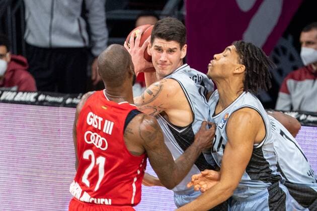 Bogdan Radosavljevic 15 (Crailsheim Merlins), Jeremy Jones 24 (Crailsheim Merlins), FC Bayern Basketball vs. Crailsheim Merlins, BBL, 31.01.2021 Muenchen Bayern Deutschland