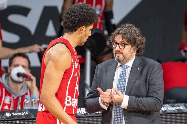 Sasha Grant 44 (FC Bayern), Head Coach Andrea Trinchieri (FC Bayern), FC Bayern Basketball vs. Crailsheim Merlins, BBL, 31.01.2021 Muenchen Bayern Deutschland