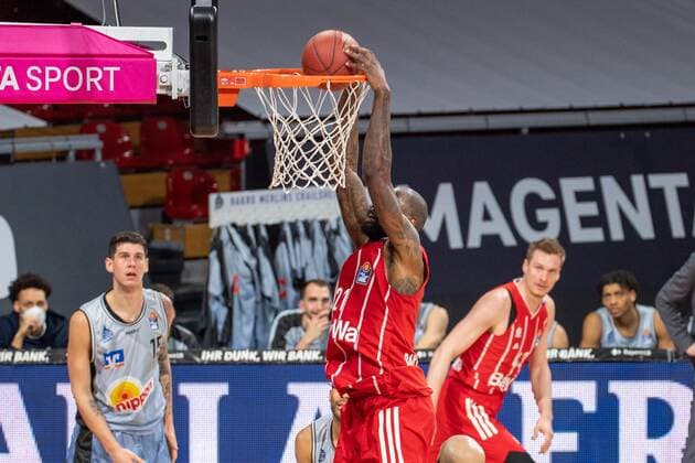 James Gist 21 (FC Bayern), dunk, FC Bayern Basketball vs. Crailsheim Merlins, BBL, 31.01.2021 Muenchen Bayern Deutschland