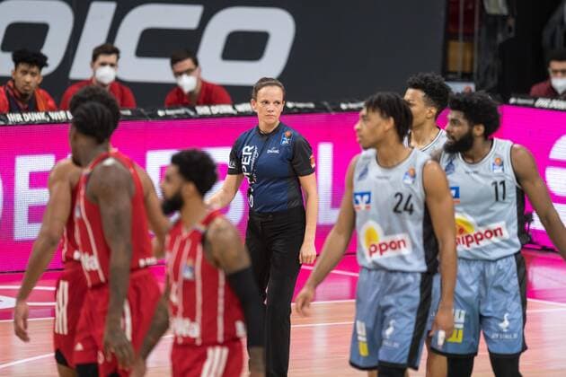 Basketball, BBL, 20210131, FC Bayern München - Merlins Crailsheim Im Bild Schiedsrichter Anne PANTHER. München Audi Dome Bayern Deutschland Copyright: Passion2Press MarkusxFischerx