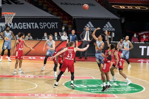 Basketball, BBL, 20210131, FC Bayern München - Merlins Crailsheim Im Bild Trae BELL-HAYNES (Merlins Crailsheim, 2) Wurf Korb. München Audi Dome Bayern Deutschland Copyright: Passion2Press MarkusxFischerx