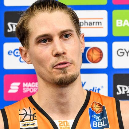 GER, BBL, ratiopharm ulm vs Fraport Skyliners 02.02.2021, ratiopharm arena, Neu-Ulm, GER, BBL, ratiopharm ulm vs Fraport Skyliners, im Bild Thomas Klepeisz (Ulm, 22) beim Interview nach Spielende