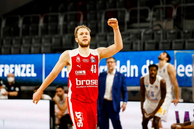 rechts Christian Sengfelder (Brose Bamberg, 43) Brose Bamberg - Mitteldeutscher BC MBC - easyCredit-BBL - Basketball Bundesliga - Basketball Saison 2020 21 - 14. Spieltag, 03.02.2021 Bamberg, Brose Arena ASV-Autoren-Nummer: 4026335 Copyright: DanielxLöb