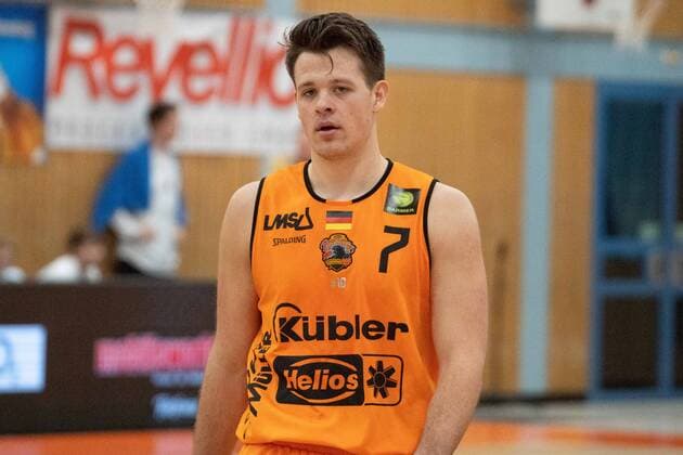 wiha Panthers Schwenningen vs. Nuernberg Falcons BC, Basketball, BARMER 2. BASKETBALL BUNDESLIGA, 19. Spieltag 2020 2021, 03.02.2021, Grant Teichmann ( 7) wartet auf den Ball wiha Panthers Schwenningen vs. Nuernberg Falcons BC, Basketball, BARMER 2. BASKETBALL BUNDESLIGA, 19. Spieltag 2020 2021, 03.02.2021