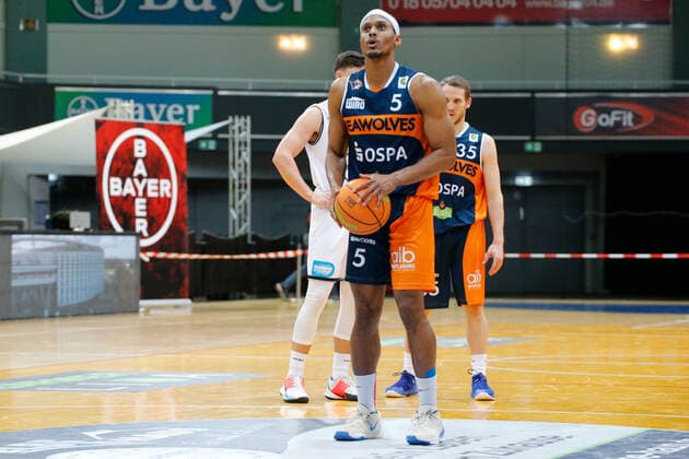Leverkusen, Deutschland 03. Februar 2021: 2. BBL Pro A - 2020 2021 - Bayer Giants Leverkusen vs. Rostock Seawolves Chris Carter (Rostock Seawolves) beim Freiwurf Ostermann-Arena Nordrhein Westfalen
