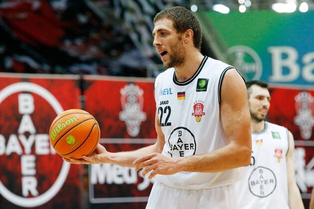 Leverkusen, Deutschland 03. Februar 2021: 2. BBL Pro A - 2020 2021 - Bayer Giants Leverkusen vs. Rostock Seawolves Dennis Heinzmann (Bayer Giants Leverkusen) Ostermann-Arena Nordrhein Westfalen