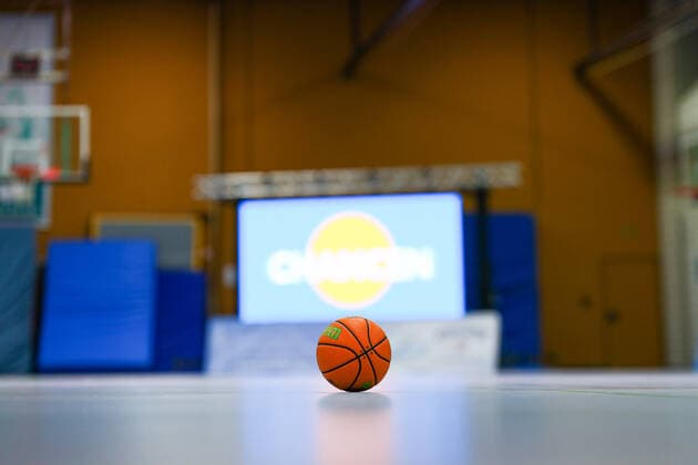 03.02.2021, Herren, Basketball, Saison 2020 2021, 3. Bundesliga, Pro B Süd, College Wizards-Basketball Löwen Ein Basketball ruht zur Spielpause. Karlsruhe Institut für und Sportwis Baden-Württemberg Germany