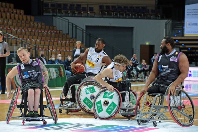 03.02.2021, xovx, Rollstuhlbasketball, 1. Bundesliga, RSV Lahn-Dill - Rhine River Rhinos Wiesbaden v.l. Jim Palmer (Rhine River Rhinos Wiesbaden), Brian Bell (RSV Lahn-Dill), Christopher Huber (RSV Lahn-Dill), Tommie Lee Gray (Rhine River Rhinos Wiesbaden) Wetzlar Rittal-Arena Hessen Deutschland (DE)