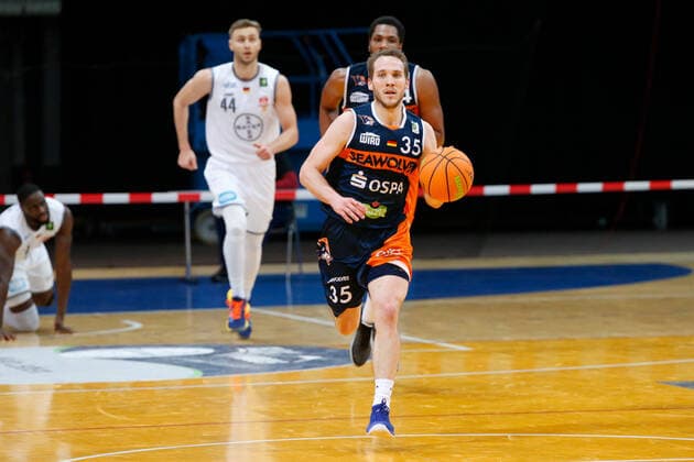 Leverkusen, Deutschland 03. Februar 2021: 2. BBL Pro A - 2020 2021 - Bayer Giants Leverkusen vs. Rostock Seawolves Brad Loesing (Rostock Seawolves) Ostermann-Arena Nordrhein Westfalen