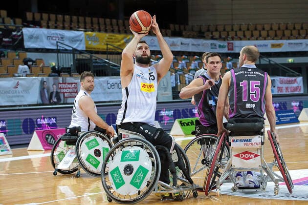 03.02.2021, xovx, Rollstuhlbasketball, 1. Bundesliga, RSV Lahn-Dill - Rhine River Rhinos Wiesbaden v.l. Simon Brown (RSV Lahn-Dill), Michael Auprince (RSV Lahn-Dill), Chayse Wolf (Rhine River Rhinos Wiesbaden), Andre Hopp (Rhine River Rhinos Wiesbaden) Wetzlar Rittal-Arena Hessen Deutschland (DE)