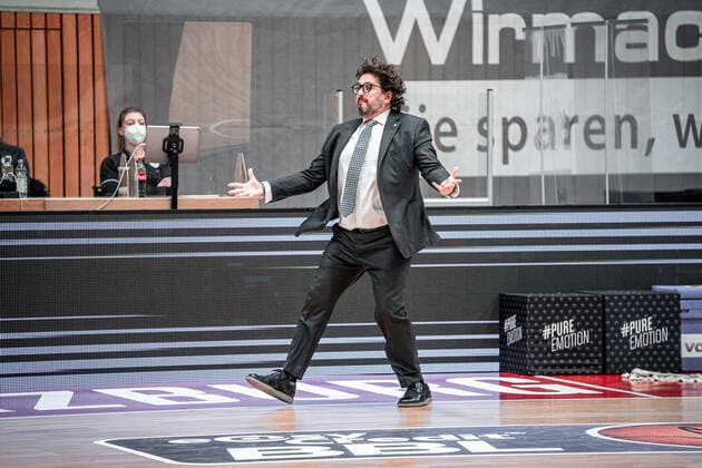 Andrea Trinchieri, FC Bayern München während dem Spiel s.Oliver Würzburg - FC Bayern München