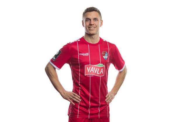 Türkgücü München Porträttermin2020 2021 Im Bild Sebastian MAIER (Tuerkguecue Türkgücü München, 11), 3.Liga, Porträttermin2020 2021. München Bezirkssportanlage Sportanlage Perlach-Nord Bayern Deutschland Copyright: Passion2Press MarkusxFischerx