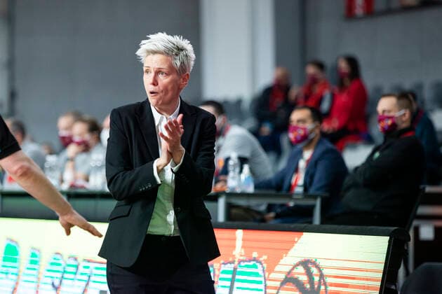 Basketball, Damen EM-Qualifikation, Schweden - Montenegro 210204 coach Jelena Skerovic of Montenegro during the FIBA Women s EURO Qualifier, EM, Europameisterschaft basketball match between Montenegro and Sweden on February 4, 2021 in Podgorica. Photo: Nikola Krstic BILDBYRAN COP 307 XX0012 basket basketball fiba women s eurobasket qualifier montenegro - sweden bbeng sverige montenegro Copyright: NIKOLAxKRSTIC BB210204BB547