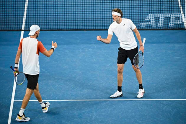 TENNIS ATP, Tennis Herren CUP, Alexander Zverev of Germany (right) and Jan-Lennard Struff of Germany celebrate during their ATP Cup doubles match against Nikola Cacic of Serbia and Novak Djokovic of Serbia at Melbourne Park in Melbourne, Friday, February 5, 2021. ( NO ARCHIVING, EDITORIAL USE ONLY, NO USE IN BOOKS WITHOUT CONSENT MELBOURNE VIC AUSTRALIA  Copyright: xDEANxLEWINSx 20210205001518446216