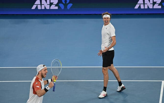 Australian Open 2021 ATP, Tennis Herren Cup Melbourne German Team beats Serbia to qualify for the Semifinal against Russia Jan Lennard Struff, Alexander Zverev , Kevin Krawietz ,Andreas Mies and Team Captain Mischa Zverev Jan-Lennard Struff and Alexander Zverev winning the deciding Doubles