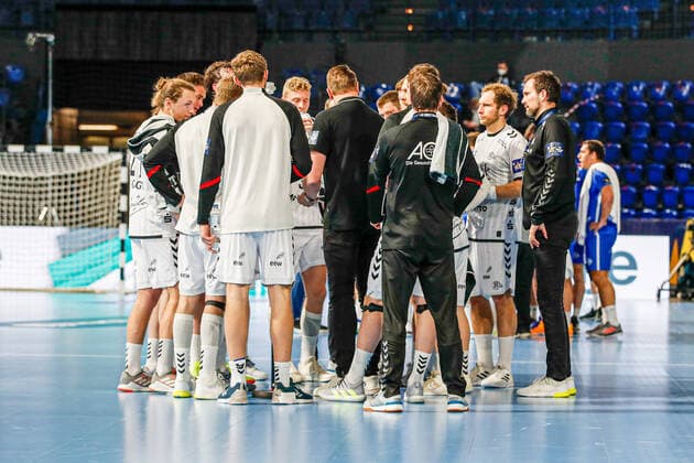 Im Bild THW Kiel bei Auszeit - EHF Handball Champions League, THW Kiel vs HC Motor Zaporozhye, 4.2.2021, Kiel (Wunderino Arena), Deutschland