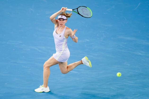 February 5, 2021: 9th seed Ekaterina ALEXANDROVA of the Russian Federation in action against 1st seed Simona HALEP of Romania in a quarter final match of the Gippsland Trophy tournament on Margaret Court Arena, in Melbourne, Australia. Cal Media. Melbourne Australia - ZUMAc04_ 20210205_zaf_c04_006 Copyright: xSydneyxLowx