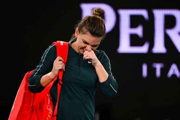 TENNIS GIPPSLAND TROPHY, Simona Halep of Romania leaves the court after loosing the Quarter Final Gippsland Trophy - WTA, Tennis Damen 500 match against Ekaterina Alexandrova of Russia at Melbourne Park in Melbourne, Friday, February 5, 2021. ( NO ARCHIVING, EDITORIAL USE ONLY, NO USE IN BOOKS WITHOUT CONSENT MELBOURNE VIC AUSTRALIA  Copyright: xDEANxLEWINSx 20210205001518452607