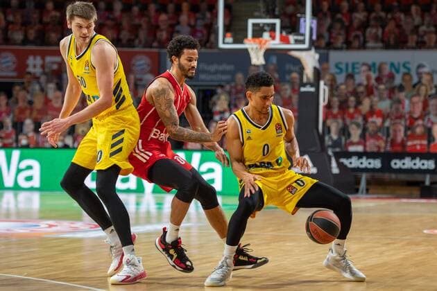Nick Weiler-Babb 0 (FC Bayern), Maodo Lo 0 (Alba Berlin), FC Bayern Basketball vs. Alba Berlin, EuroLeague, 05.02.2021 Muenchen Bayern Deutschland