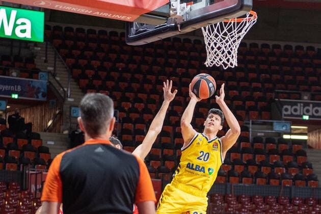 Simone Fontecchio 20 (Alba Berlin), FC Bayern Basketball vs. Alba Berlin, EuroLeague, 05.02.2021 Muenchen Bayern Deutschland