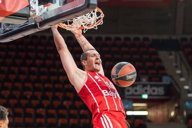 Paul Zipser 16 (FC Bayern), dunk, FC Bayern Basketball vs. Alba Berlin, EuroLeague, 05.02.2021 Muenchen Bayern Deutschland