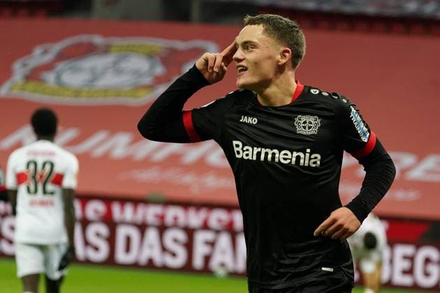 GER, 1.FBL. Bayer 04 Leverkusen vs. VfB Stuttgart 06.02.2021, BayArena, Leverkusen, GER, 1.FBL. Bayer 04 Leverkusen vs. VfB Stuttgart, im Bild Torjubel Jubel Jubellauf, Florian Wirtz (Leverkusen 27), 4:1