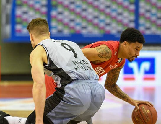 Fabian Bleck, Diante Garrett Basketball Bundesliga, Basketball Saison 2020 2021, 16. Spieltag, Deutschland, easyCredit BBL, Germany, Giessen 46ers, giessen rot, Herren, Jobstairs GIESSEN 46ers - Hakro Merlins Crailsheim, Männer, Crailsheim hellblau