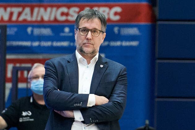 Syntainics MBC - Telekom Baskets Bonn, Basketball, Bundesliga, Maenner, 17. Spieltag, 06.02.2021, Head Coach Silvano Poropat (MBC). Syntainics MBC - Telekom Baskets Bonn, Basketball, Bundesliga, Maenner, 17. Spieltag, 06.02.2021, Weissenfels