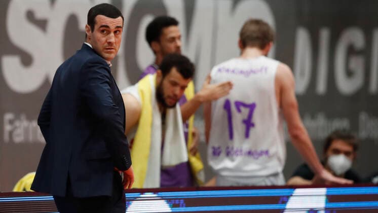 06.02.2021, Basketball, BBL 2020 2021, 16. Spieltag, s.Oliver Wuerzburg - BG Goettingen, GER, s.Oliver Arena in Wuerzburg Bild: Headcoach Roel Moors (BG Goettingen), Copyright: HMBxMedia xHeikoxBecker